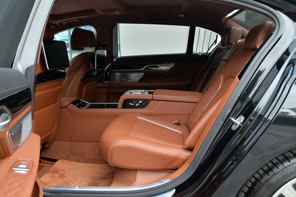 蘇州新款寶馬740租賃