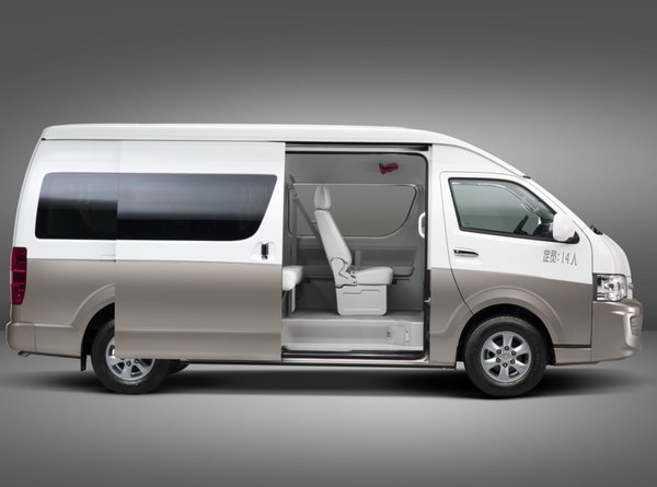 海獅13座中巴 面包車